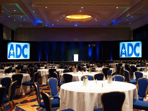 Large-format projectors and projection screens for events in the Washington, DC metro area