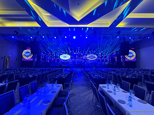 Prime AV partnering with a hotel or event venue to provide in-house AV production